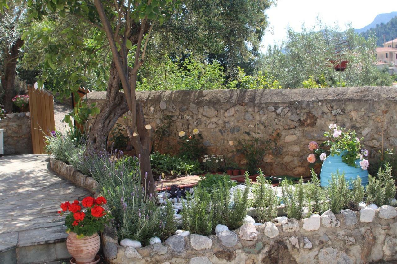 The Studio, Leonídion Exterior photo
